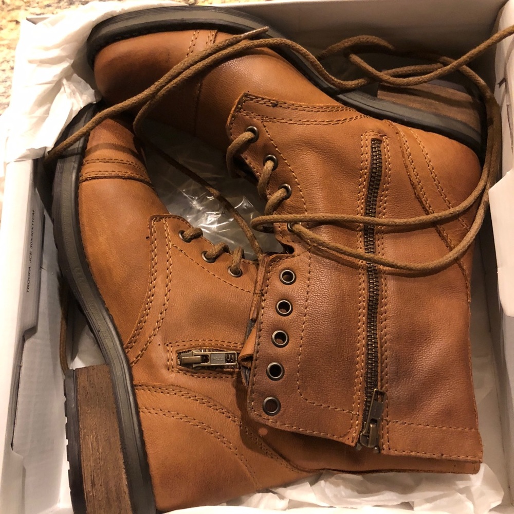 Steve Madden boots